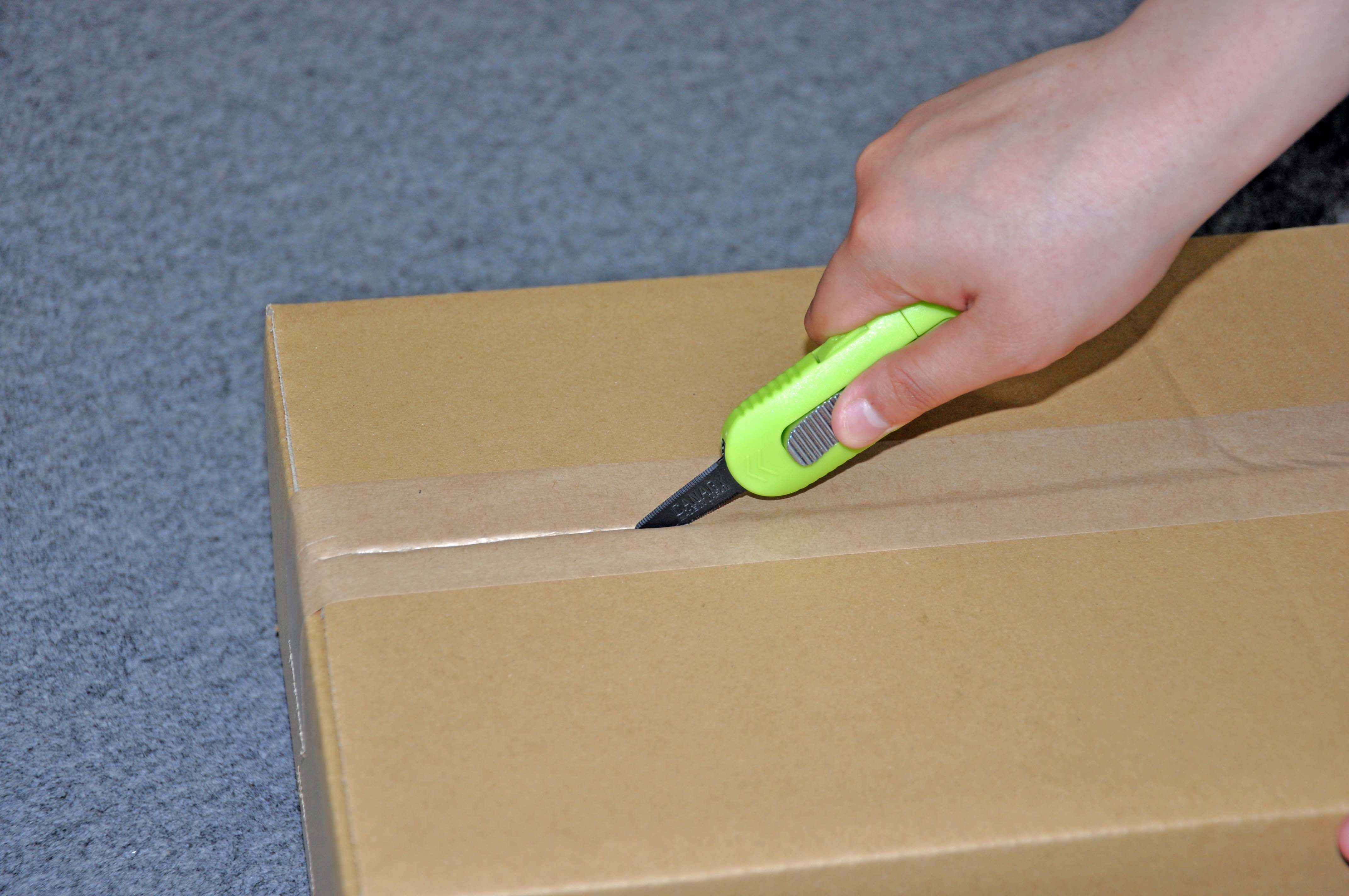 Box Cutter Auto-Retractable 1'' Blade